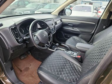 Mitsubishi Outlander 2018 года, 323 956 км - вид 13