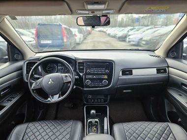 Mitsubishi Outlander 2018 года, 323 956 км - вид 7