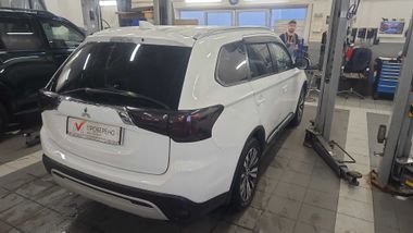 Mitsubishi Outlander 2020 года, 78 726 км - вид 4