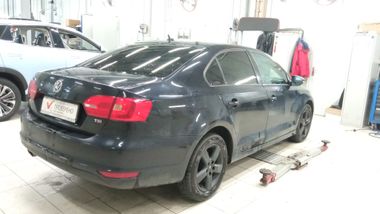 Volkswagen Jetta 2011 года, 190 000 км - вид 3