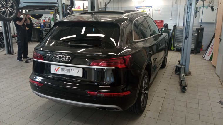 Audi Q5 2020 года, 76 426 км - вид 3