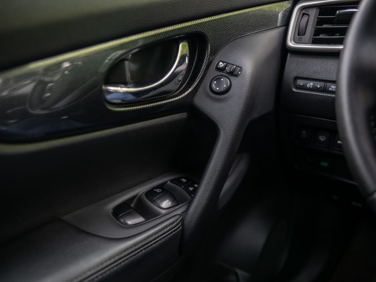 Nissan X-Trail 2015 года, 186 382 км - вид 14