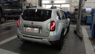 Renault Duster 2017 года, 165 000 км - вид 4