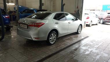 Toyota Corolla 2014 года, 146 306 км - вид 3