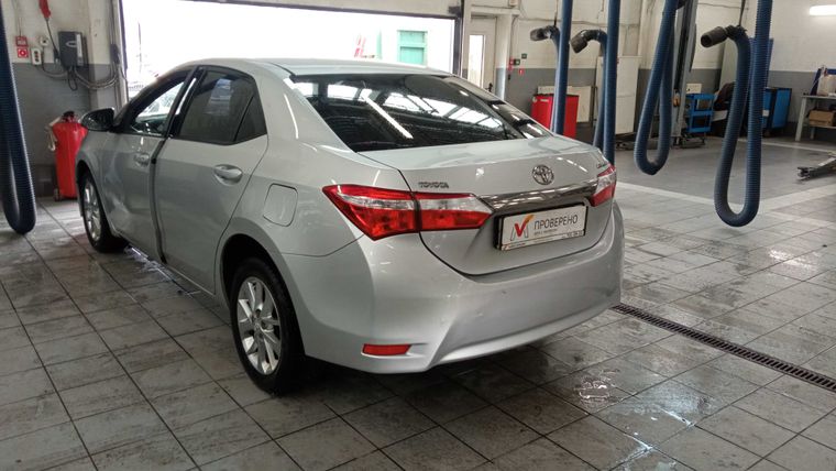 Toyota Corolla 2014 года, 146 306 км - вид 4