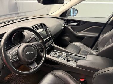Jaguar F-Pace 2017 года, 222 599 км - вид 8
