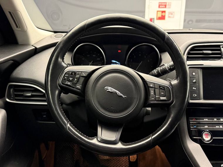 Jaguar F-Pace 2017 года, 222 599 км - вид 7
