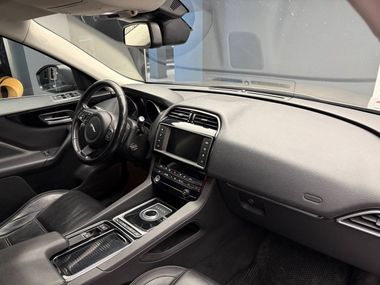 Jaguar F-Pace 2017 года, 222 599 км - вид 13
