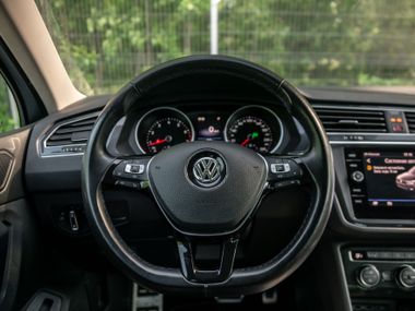 Volkswagen Tiguan 2019 года, 164 931 км - вид 6