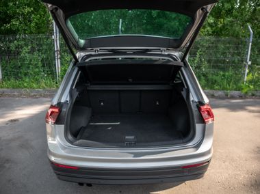 Volkswagen Tiguan 2019 года, 164 931 км - вид 15