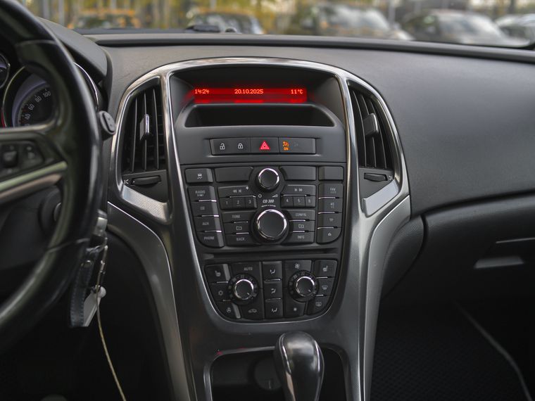 Opel Astra 2011 года, 201 954 км - вид 7