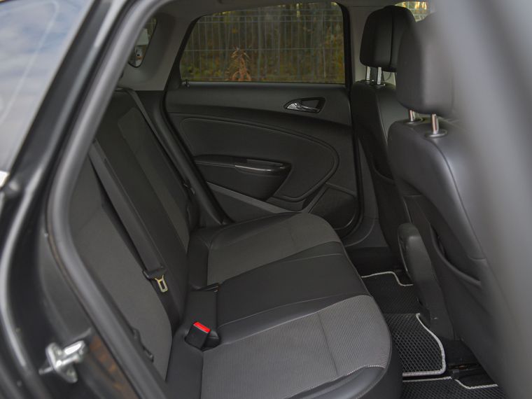 Opel Astra 2011 года, 201 954 км - вид 11