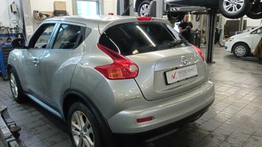Nissan Juke 2012 года, 118 456 км - вид 4