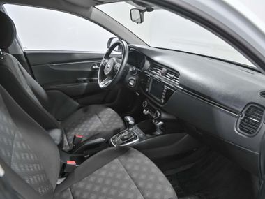 KIA Rio X-Line 2019 года, 81 111 км - вид 20