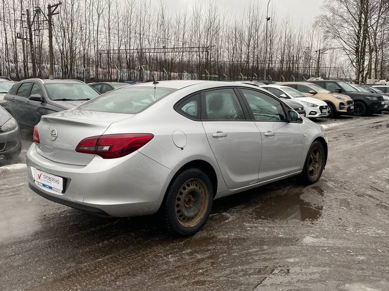 Opel Astra 2013 года, 268 437 км - вид 5