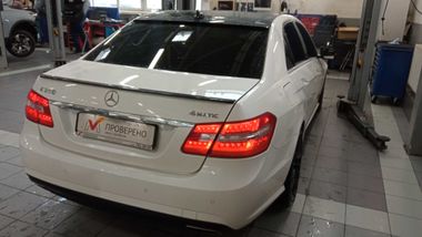 Mercedes-Benz E-класс 2012 года, 257 164 км - вид 3