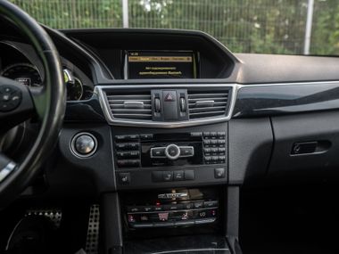 Mercedes-Benz E-класс 2012 года, 257 164 км - вид 9