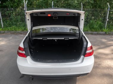 Mercedes-Benz E-класс 2012 года, 257 164 км - вид 17