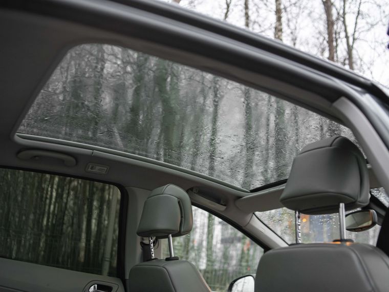 Peugeot 308 2008 года, 198 026 км - вид 11