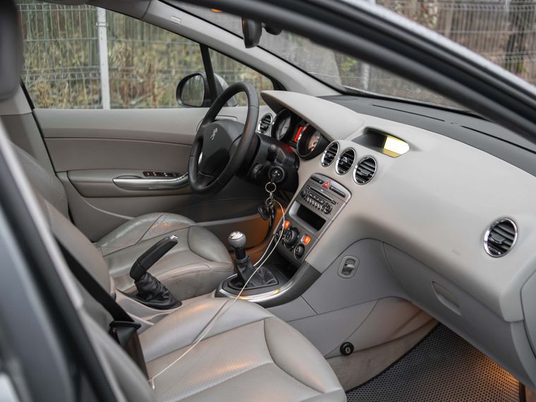 Peugeot 308 2008 года, 198 026 км - вид 12