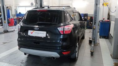 Ford Kuga 2018 года, 250 716 км - вид 3