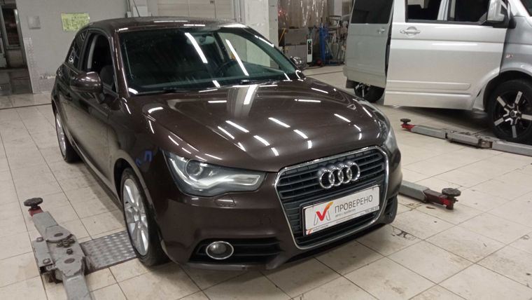 Audi A1 2011 года, 114 649 км - вид 3