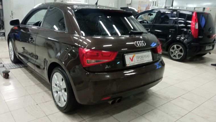 Audi A1 2011 года, 114 649 км - вид 5