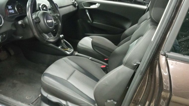 Audi A1 2011 года, 114 649 км - вид 6