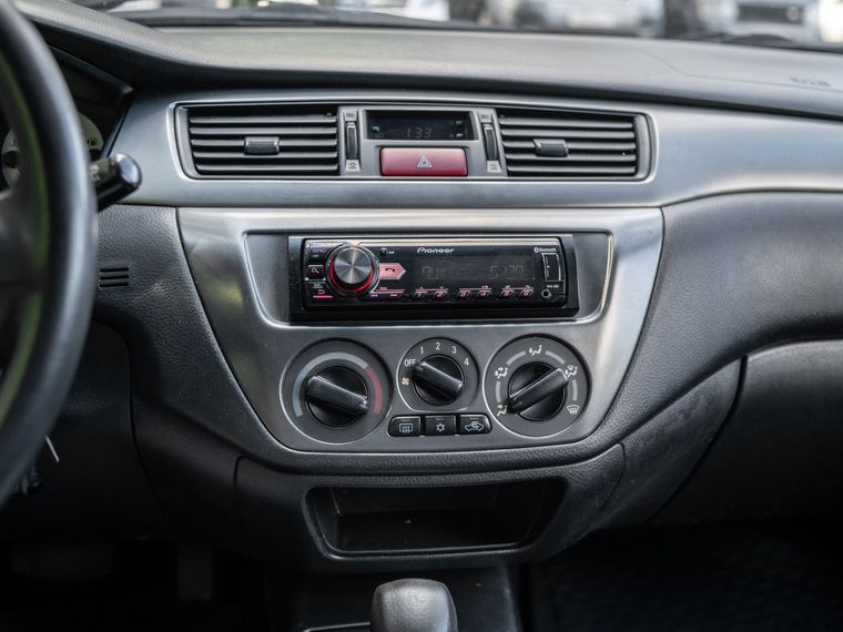 Mitsubishi Lancer 2006 года, 215 228 км - вид 7
