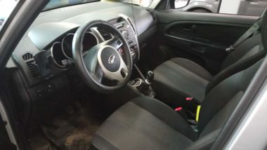 Kia Venga 2012 года, 192 816 км - вид 5