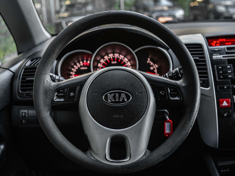 KIA Venga 2012 года, 192 816 км - вид 6