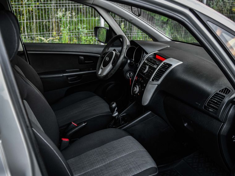 KIA Venga 2012 года, 192 816 км - вид 11