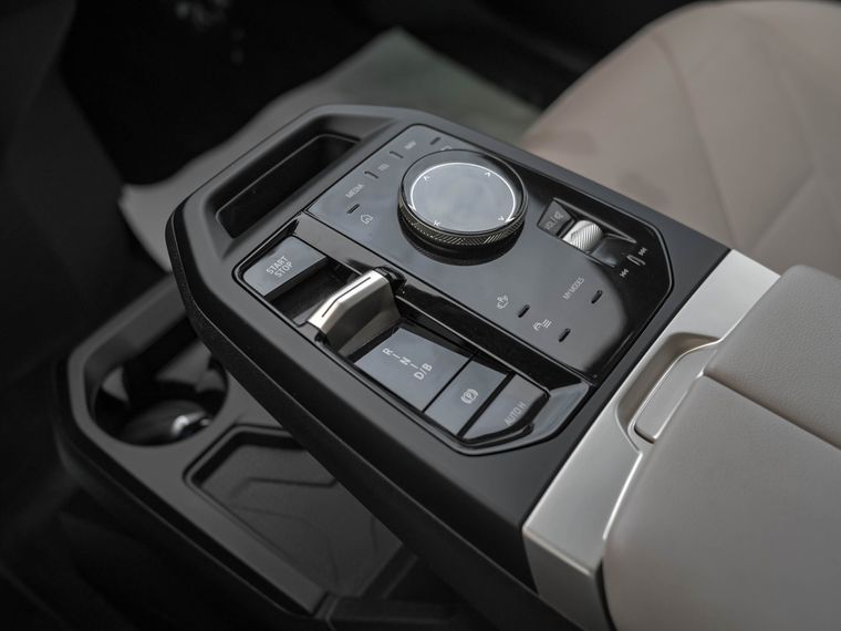 BMW iX 2021 года, 72 305 км - вид 8