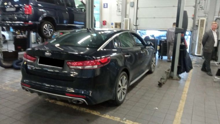 KIA Optima 2017 года, 202 000 км - вид 3