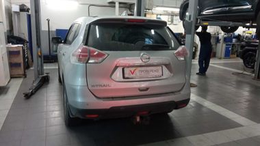 Nissan X-Trail 2017 года, 195 068 км - вид 4