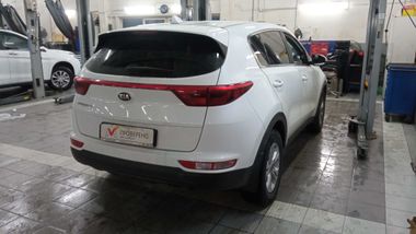 KIA Sportage 2018 года, 133 887 км - вид 3