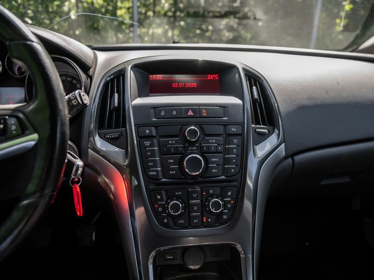 Opel Astra 2013 года, 161 112 км - вид 7