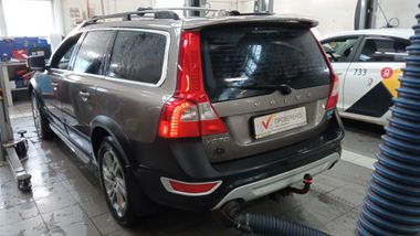 Volvo XC70 2011 года, 357 392 км - вид 4