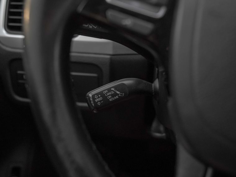 Volkswagen Touareg 2011 года, 254 835 км - вид 6