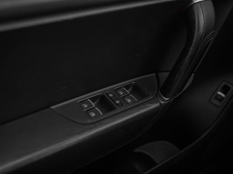 Volkswagen Touareg 2011 года, 254 835 км - вид 11