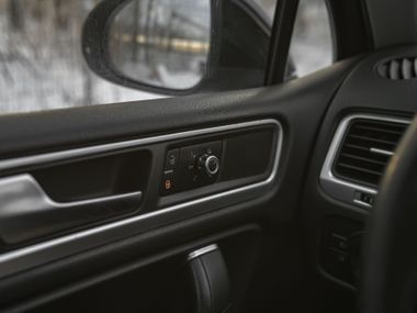 Volkswagen Touareg 2011 года, 254 835 км - вид 12