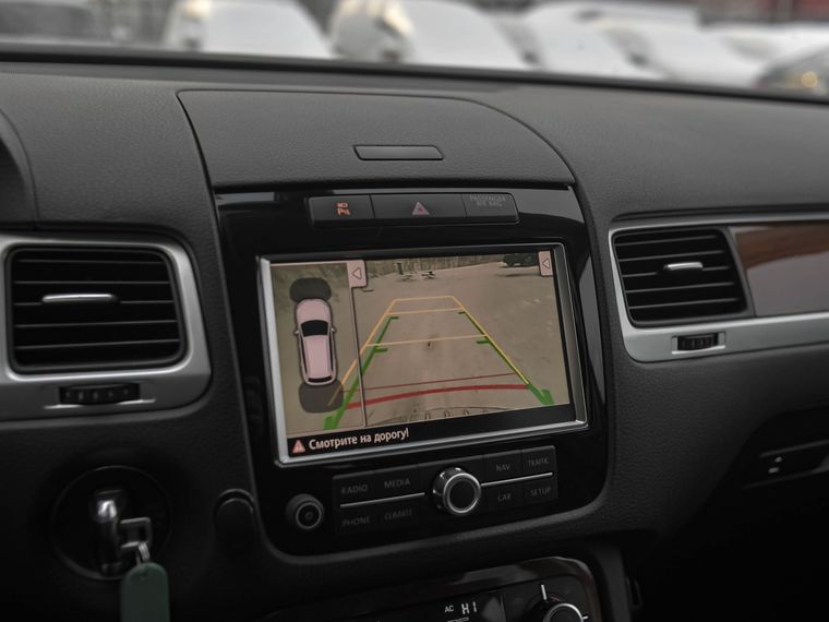 Volkswagen Touareg 2011 года, 254 835 км - вид 9