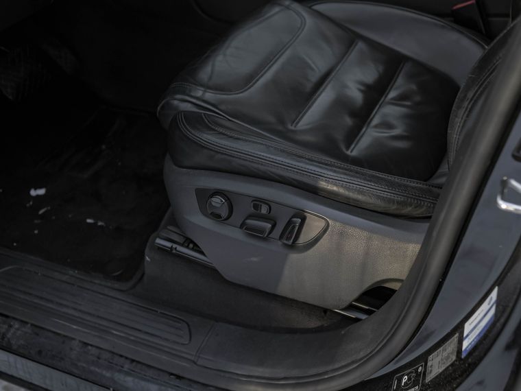 Volkswagen Touareg 2011 года, 254 835 км - вид 14