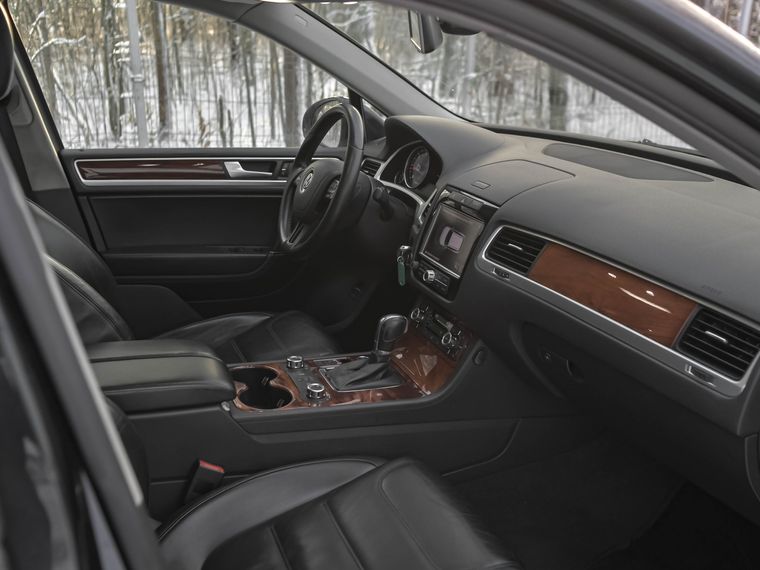 Volkswagen Touareg 2011 года, 254 835 км - вид 16