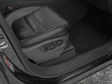 Volkswagen Touareg 2011 года, 254 835 км - вид 17