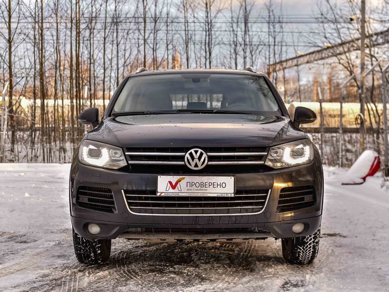 Volkswagen Touareg 2011 года, 254 835 км - вид 3