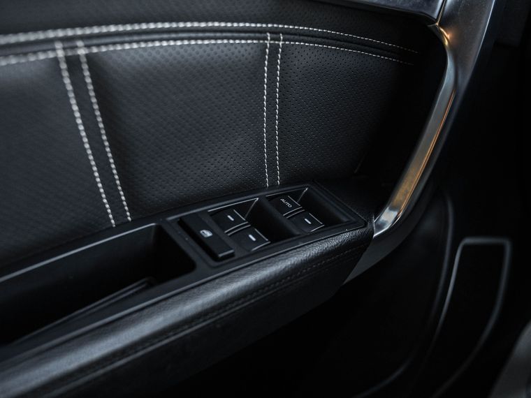 Серый Geely Emgrand X7 2019 года | VIN 330000