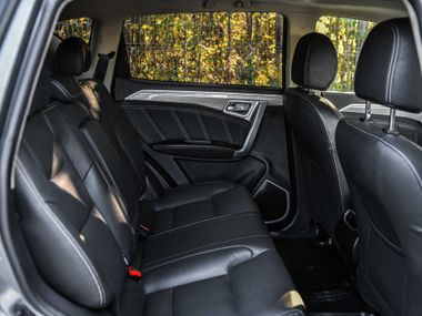 Серый Geely Emgrand X7 2019 года | VIN 330000