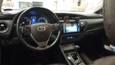 Toyota Corolla 2017 года, 244 101 км - вид 5