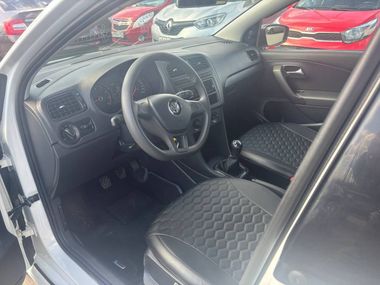 Volkswagen Polo 2016 года, 51 947 км - вид 14